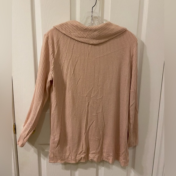 Chico’s pink sweater, size 0 like a large, look amazing and feel comfortable - Picture 2 of 3